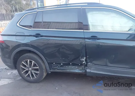 2019 Volkswagen Tiguan 2.0T Se/2.0T Sel/2.0T Sel R-Line/2.0T Sel R-Line Black z USA, uszkodzony, nr VIN 3VV2B7AXXKM172710